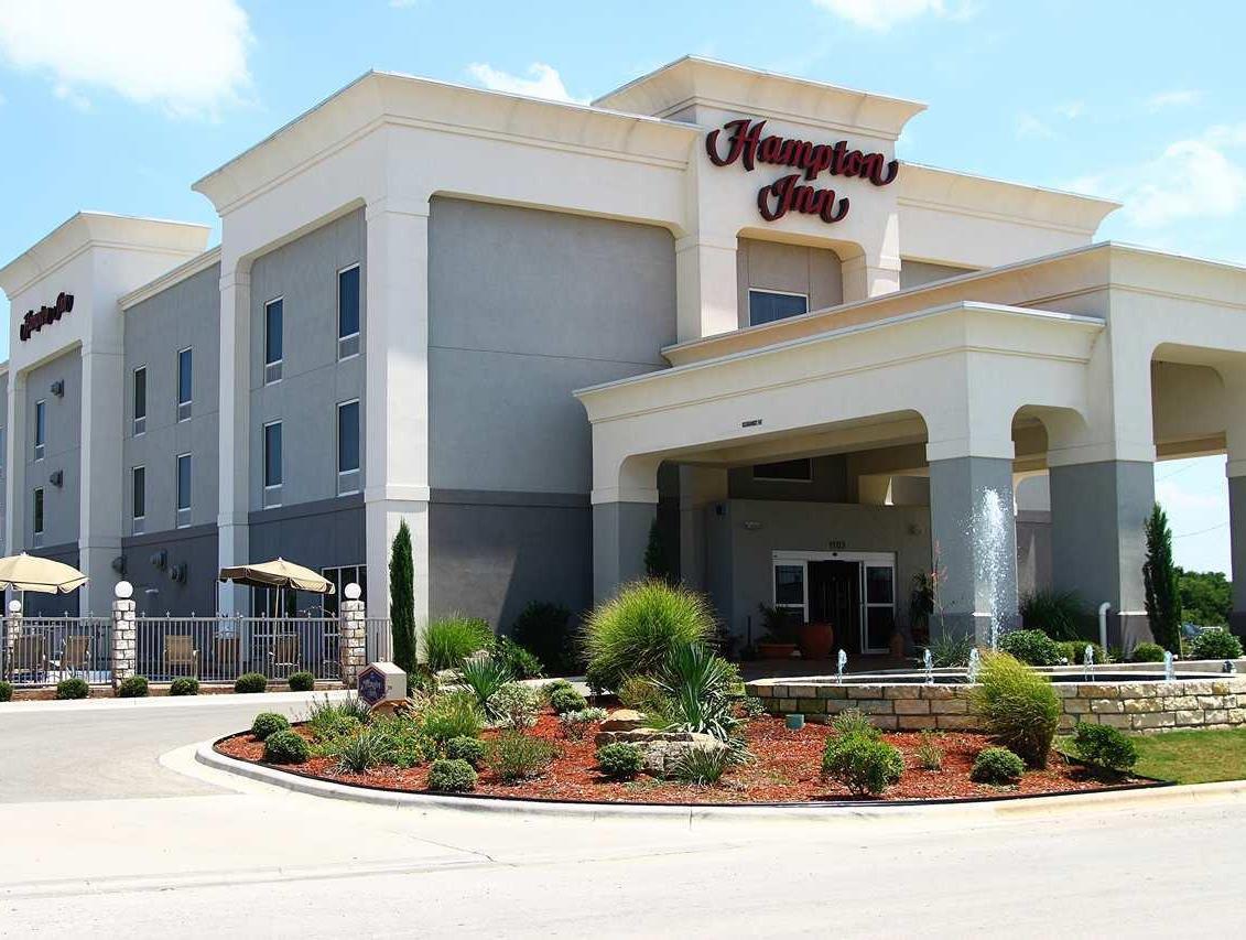 Hampton Inn Brownwood Exterior photo