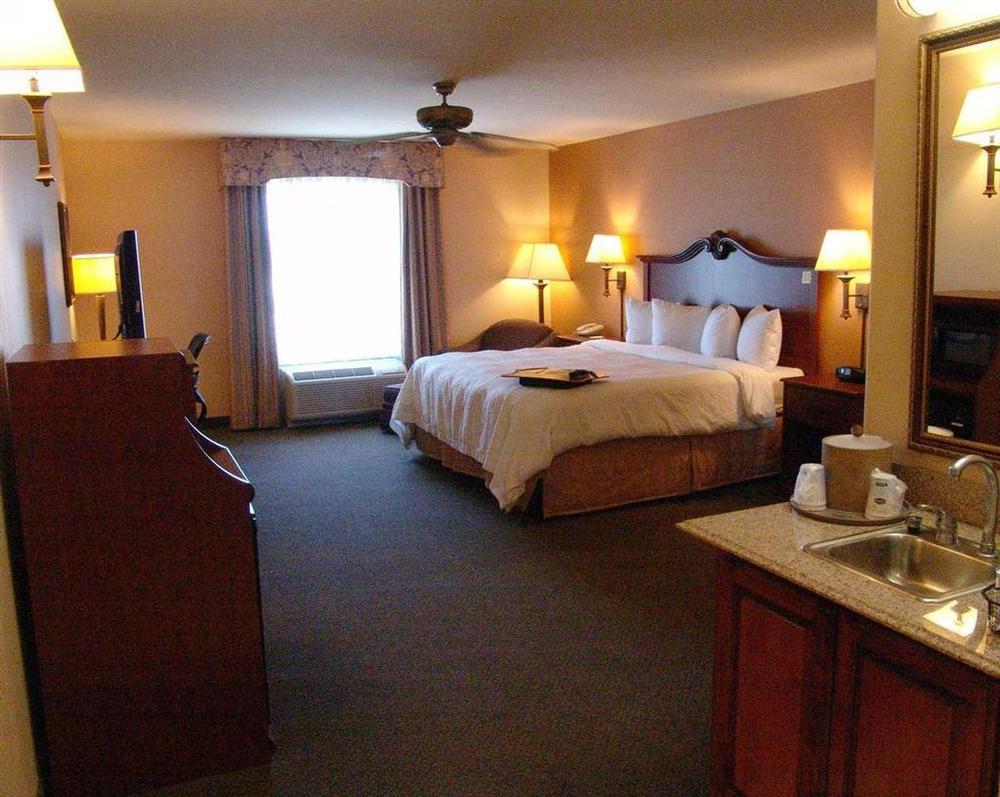 Hampton Inn Brownwood Exterior photo