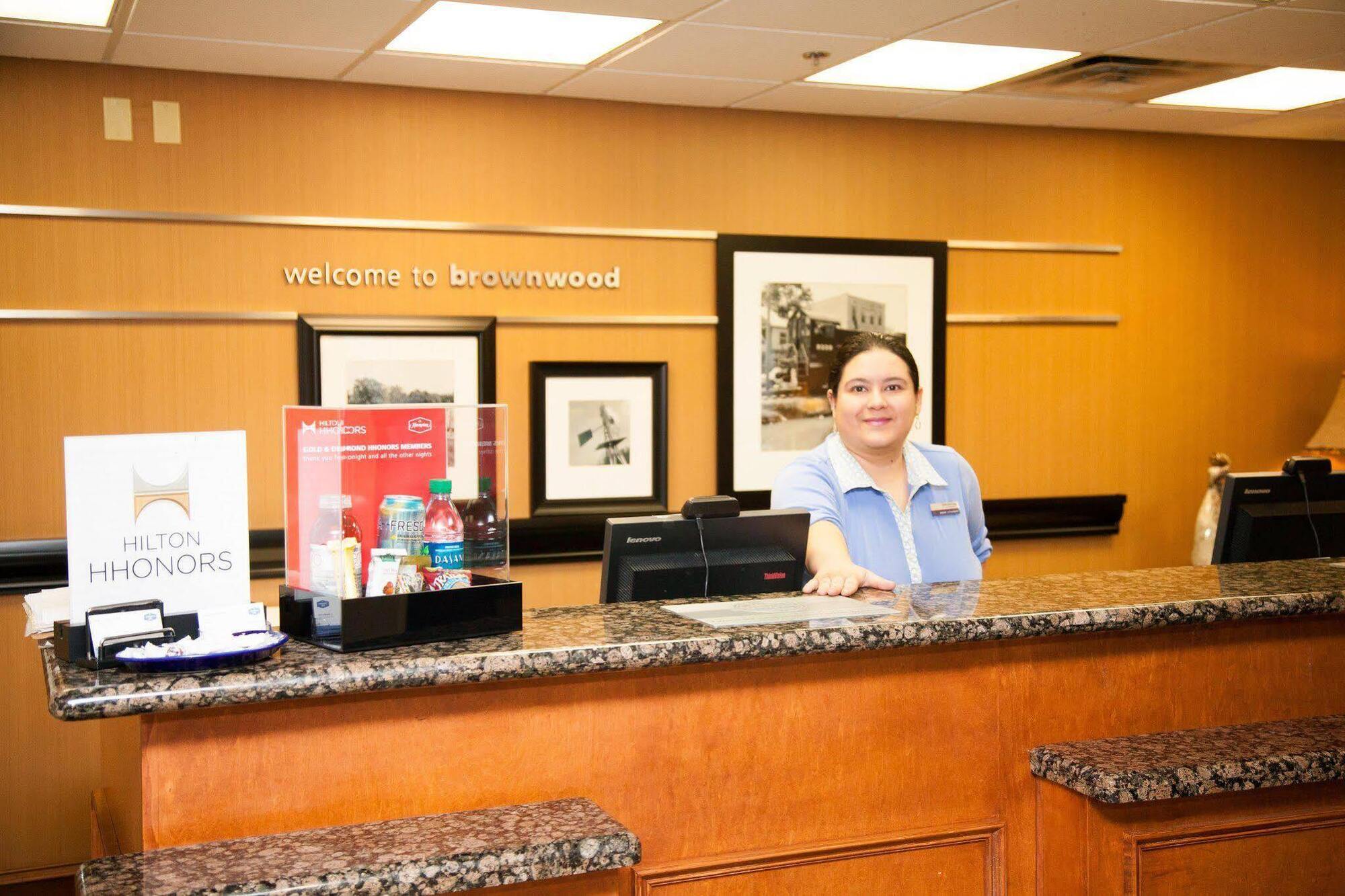 Hampton Inn Brownwood Exterior photo
