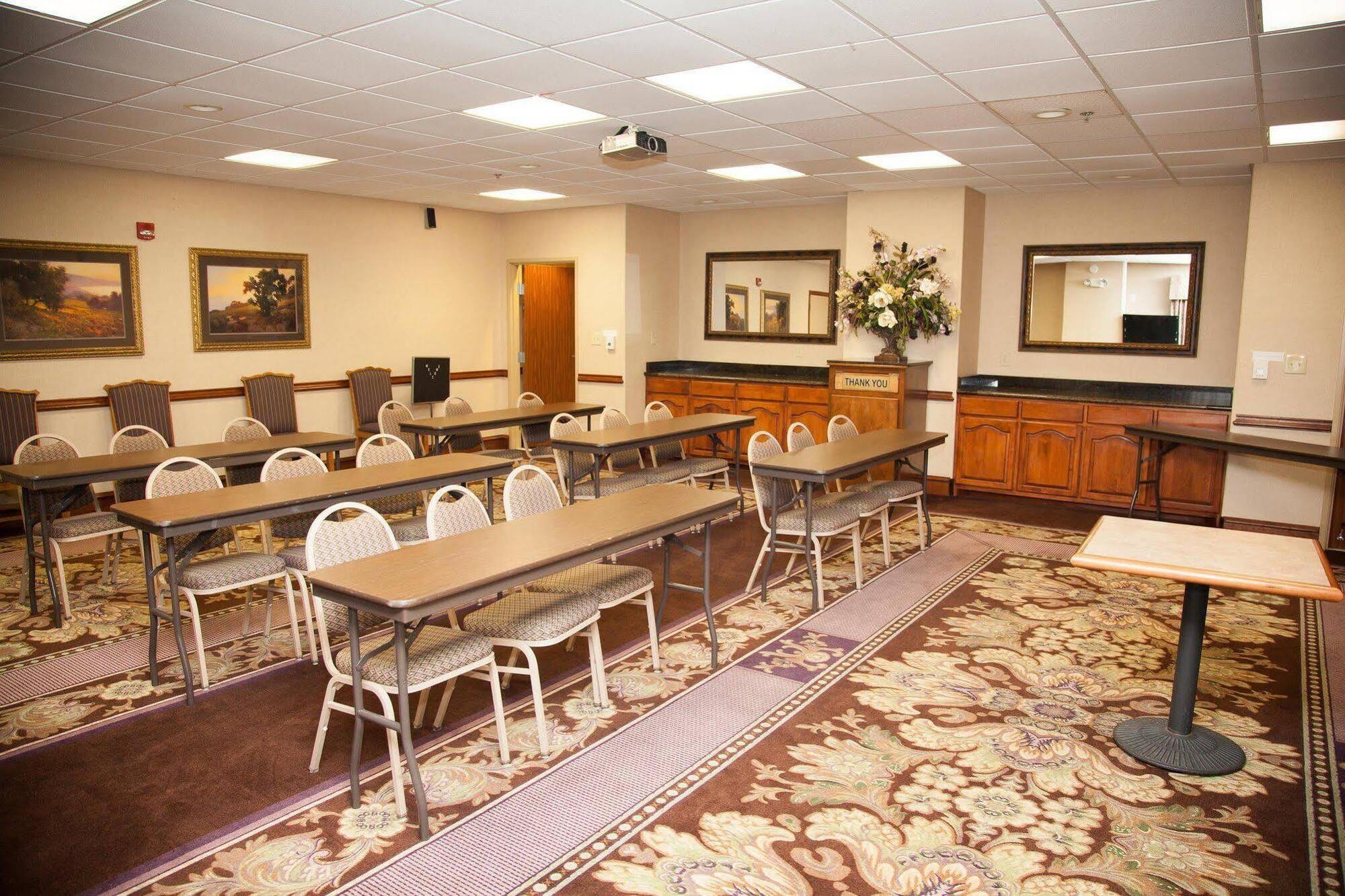 Hampton Inn Brownwood Exterior photo